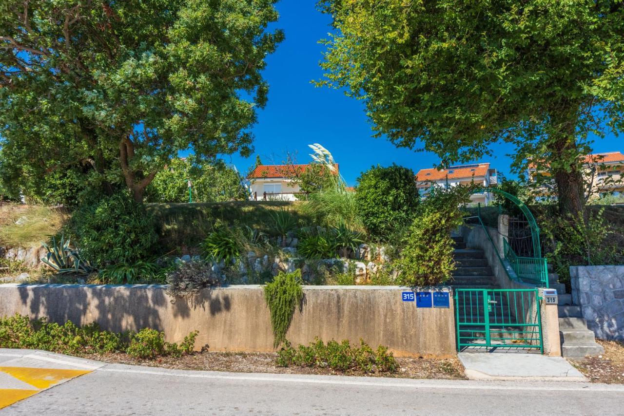 Apartments Star By The Sea Čižići Kültér fotó